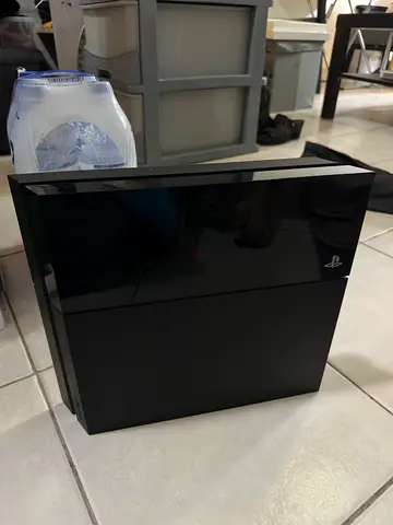 CUH-1116A 500GB with 4 controllers