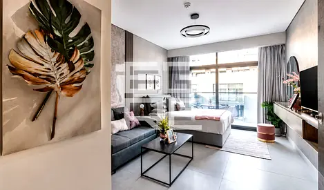 Fully Furnished Studio | Vacant