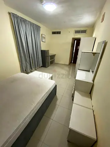 Room for Rent Only couple or female 5 min walking distance to mall of Emirates