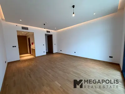 Bright Elegant | Ready to Move | Spacious