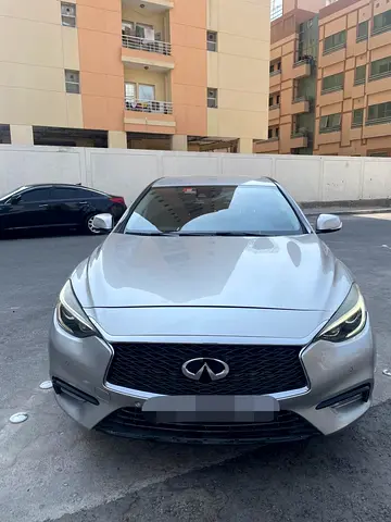 2019 Infiniti QX30 照片 1