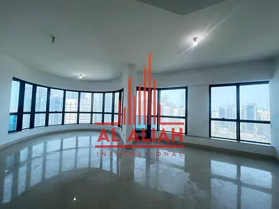 Spacious 3 BD with Balcony | Premium Location