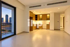 Bright 2BR | Creek Beach | Unfurnished | Vacant