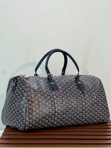 Large travel duffel bag