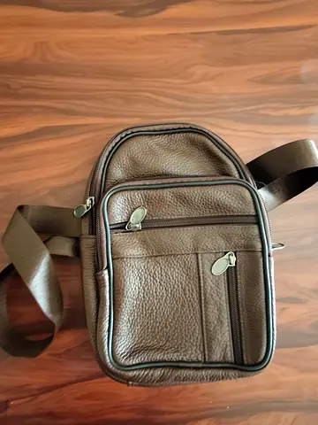 Brown leather crossbody shoulder bag