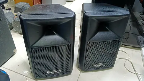 Hisonic PA-687S,150-Watt Portable PA System With Dual VHF Wireless Microphone(pair)
