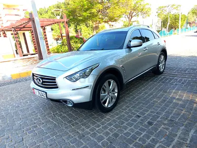 Infiniti QX70 almost like brand new lady owned