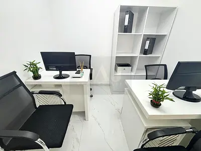 Spacious office | no Commission | near to Metro Station