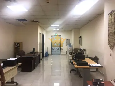 Spacious Fitted Office with Pantry & Toilet