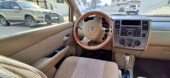 2007 Nissan TIIDA 照片 5