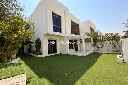 Upgraded | 4 Bed + Maids |Corner| Single Row