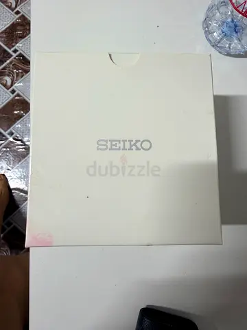Seiko watch box (original packaging) - white collector's box. Complete with box and receipt.
