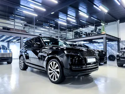 2025 RANGE ROVER VOGUE P530 AUTOBIOGRAPHY | AL TAYER WARRANTY TILL 09/2029 | IMMACULATE CONDITION