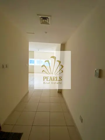 شقة راقية للإيجار السنوي غرفتين وصالة (2 ماستر) مع باركينج وجيم ومسبح مجاناً وغرفة غسيل في أبراج عجمان وان الراشدية 3 موقع مميز وتسهيلات بالدفع