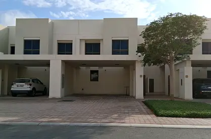Renovated Three Bedroom Townhouse in Naseem - Discounted-Discounted - Multiple Options