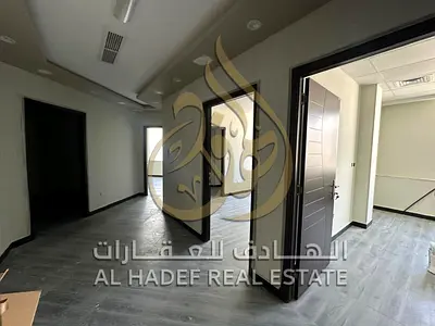 🌊✨ عنوان تجاري بمستوى مختلف في قلب المجاز 1 | مكاتب مجددة بالكامل وإطلالات بحرية بانورامية ✨🌊