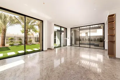 Single Row | Landscaped | 4 Beds | Luxury Finish