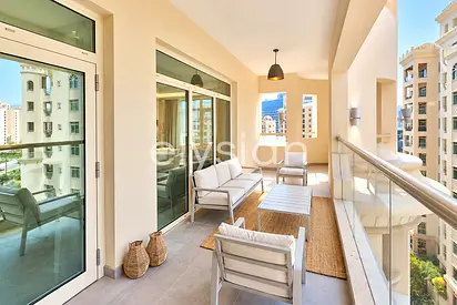 Tasteful Renovation | Beach Access | Next To Mall