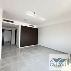 SPACIOUS AND LUXURY STUDIO WITH CLOSE KITCHEN FULL FAMILY BUILDING ONLY 38k