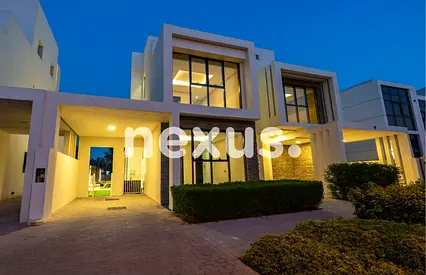 LUXURY VILLA | UPGRADED| GOLF VIEWS | VACANT
