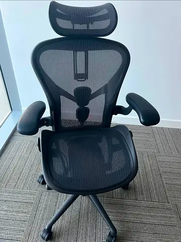 Herman Miller Remastered fully loaded Ergonomic Black Mesh Office Chair with Headrest Good Condition