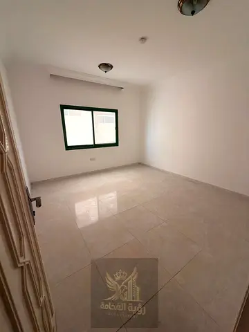 شقة غرفة وصالة للإيجار السنوي في المجاز 3 مع بلكونة وحمام والدفع 4 أو 6 دفعات والتأمين مؤجل بعد شهر