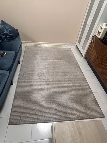 Light grey textured area rug - good condition, 160 x 230 cm