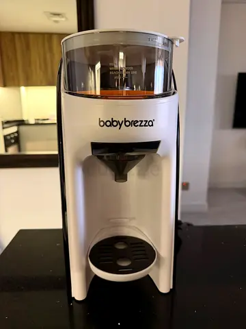 Baby Brezza Pro Formula Dispenser NEW UNUSED