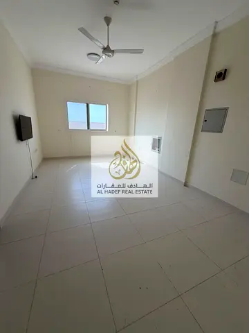 🏡✨ للإيجار السنوي في عجمان – الروضة 1 ✨🏡  🔥 موقع مميز جدًا | سعر مناسب | تسهيلات في الدفع 🔥  متوفر الآن شقة غرفة وصالة للإيجار السنوي في منطقة الر