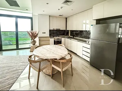 Fully Furnished |Hight Floor| 2 cheques