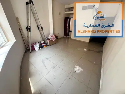 تاني صف كورنيش عجمان , غرفة وصالة  , بلكونة بإطلالة مميزة