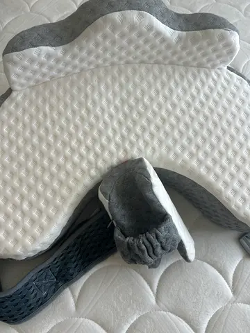 Baby pillow for feeding