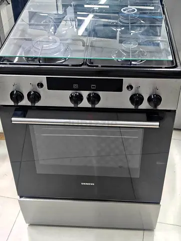 Siemens freestanding gas cooker with oven – good working condition