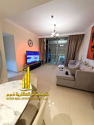 باطلاله بحريه. شقة فاخره ثاني ساكن.غرفتين وصالة مع اطلاله مفتوحه.كورنيش عجمان برج الريذدنس . الايجار يشمل الفواتير والإنترنت وموقف