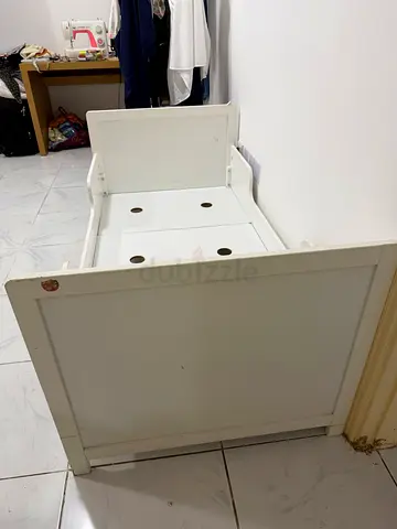 Baby cot in good condition