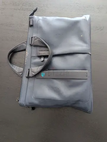 Navy blue leather PIQUADRO laptop bag