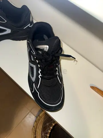 Black casual Dior reps, used but good condition Dior B30 replicas size 44 negotiable price