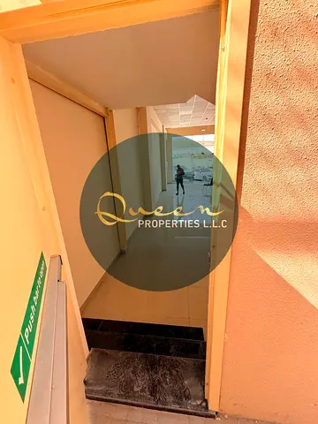 Warehouse for Rent in Al Jurf 3, Ajman with 1,000 sq ft ground area, 638 sq ft mezzanine space, 20 KW electricity and AED 100,000 annual rent