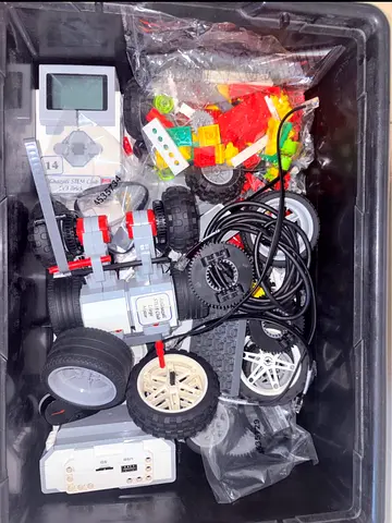 EV3 Mindstorms cheap kit (EXTRA BRAIN AND PARTS)