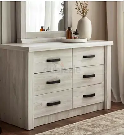 6-drawer Whitewashed Dresser with Mirror — Solid Storage Chest