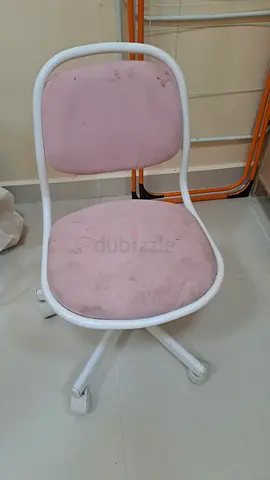 White metal vanity/desk chair with pink cushion (used)