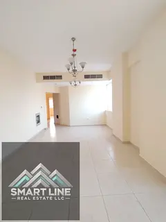 Brand new bulding 2bhk with balcony close hall central ac and gass family building fully open view r