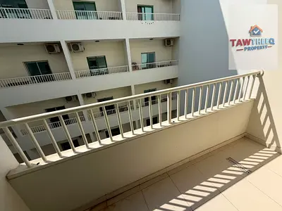 استوديو مميز للإيجار في برج سمارت تاور بمنطقة العامرة في عجمان، يتمتع بموقع هادئ ومميز بجانب حديقة الحميدية، مع سهولة الوصول إلى الخدمات والمرافق المح