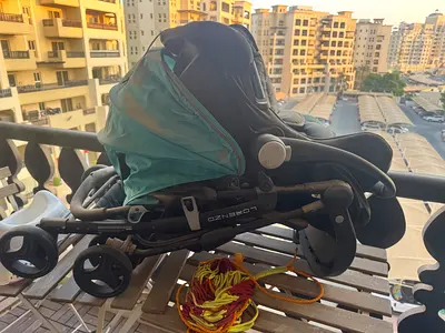 Lightweight foldable pram stroller