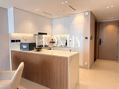 FULLY FURNISHED | SPACIOUS LAYOUT | HIGH-END