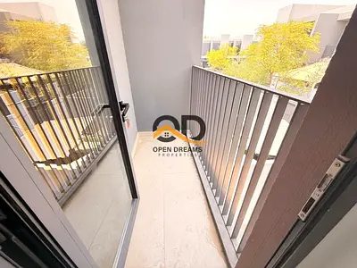 Beautiful 2 Bedroom Townhouse with Amenities