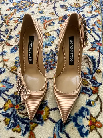Sergio Rossi nude pointed flats with crystal detail, size 39