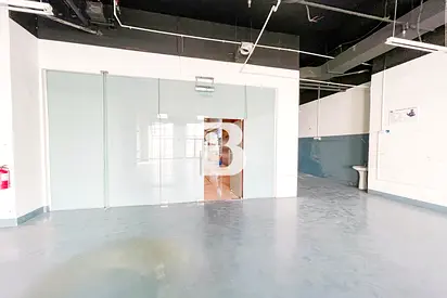 Fitted Retail | Prime Location | Next to Metro