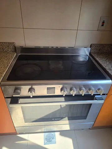 Stainless Steel Electric Cooker with Ceramic Hob and Oven - Good Condition