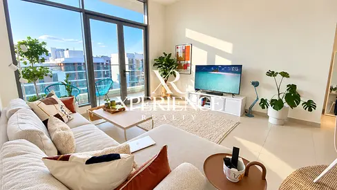 BRIGHT | FULLY FURNISHED | POOL & PARK VIEW